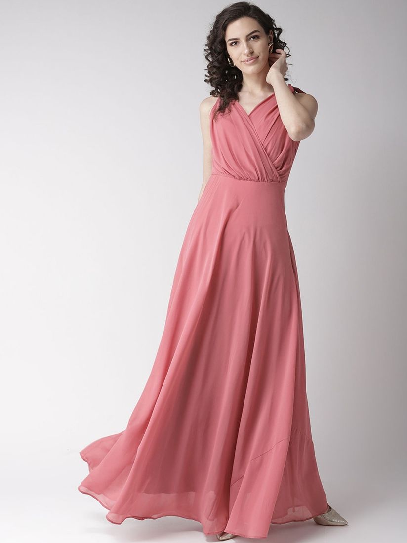 Having Trouble finding a maxi? These maxi dresses will catch every eye around you!