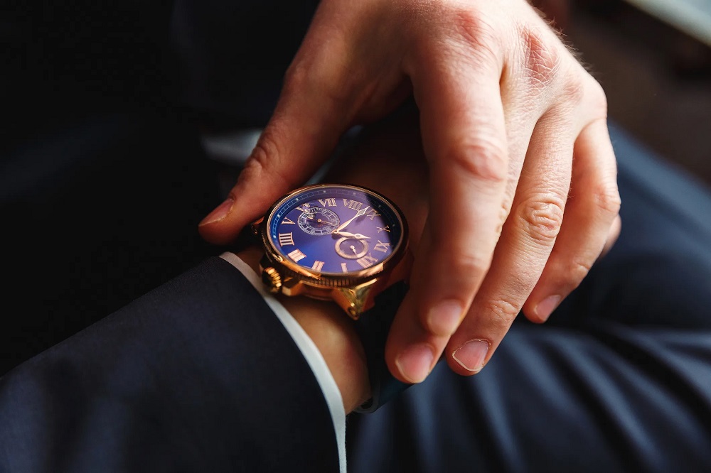 Tips To Safely Sell Pre-Owned Luxury Watches 