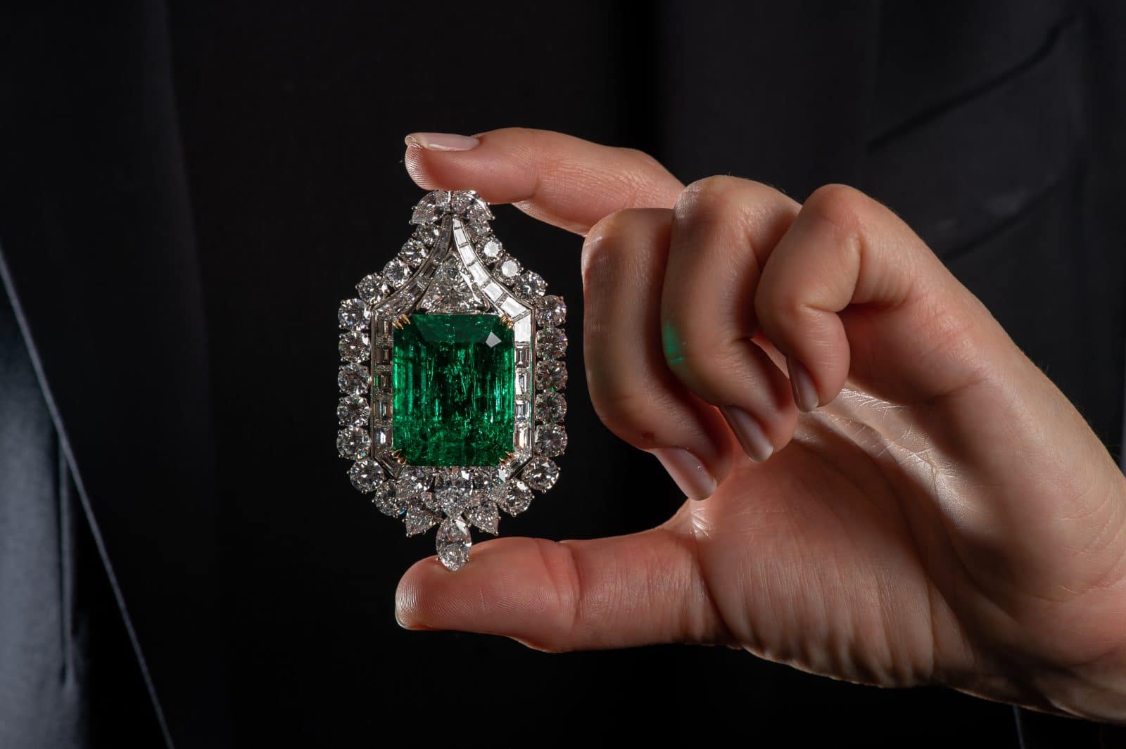 Exploring the World’s 5 Most Prestigious Jewelry Auctions